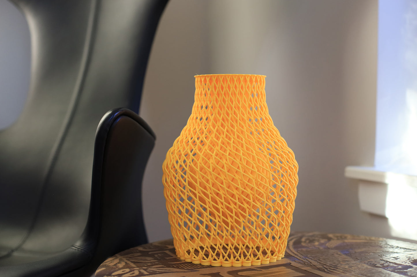 Anfora vase in sunflower 