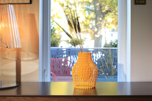 Anfora Vase